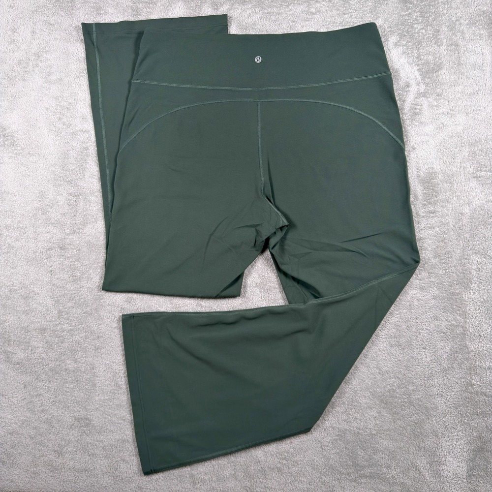 Lululemon Groove Pant Flare Super High-Rise Womens Sz 20 Green 31.5" Yoga W5DKMS